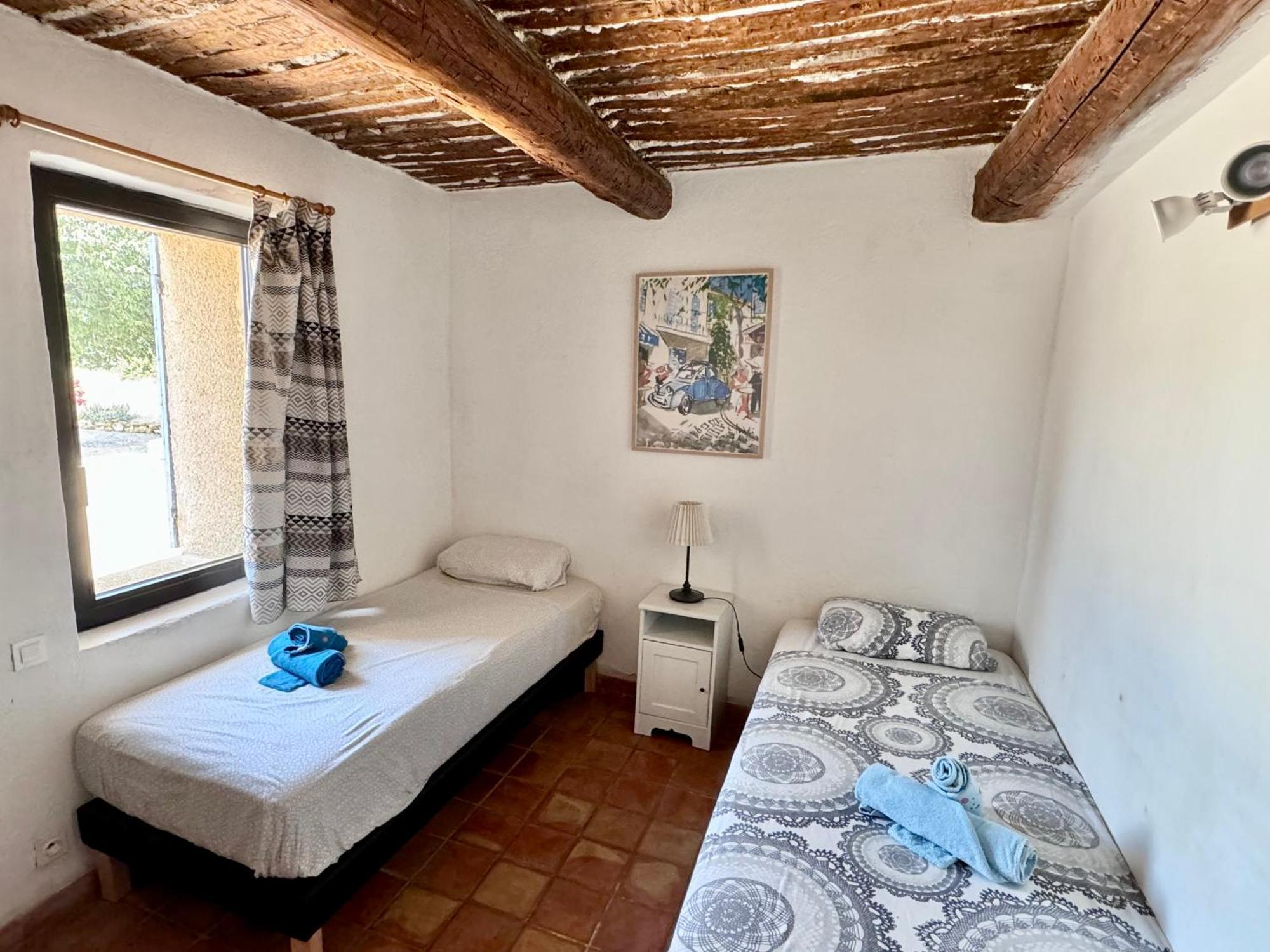 Appartement Bastide du Buou à Puyvert Extérieur photo